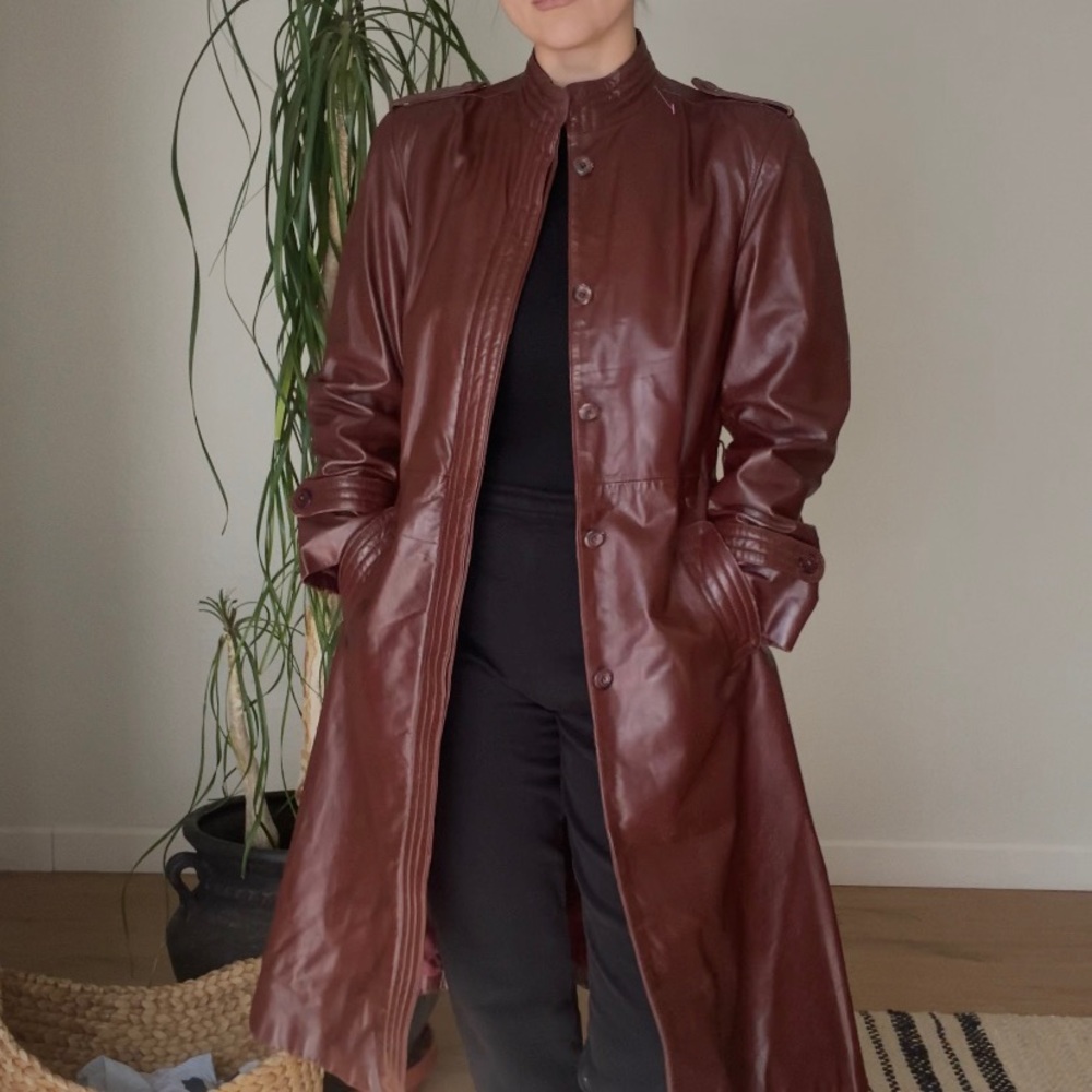 Vintage Wilson’s Leather Trench Coat •